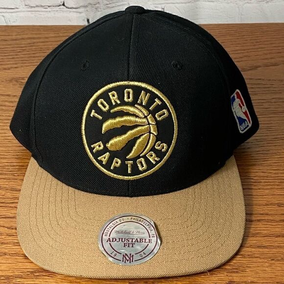 Toronto Raptors SnapBack Hat  - Picture 1 of 4